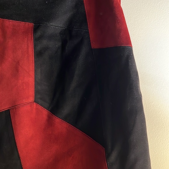 Zara, like new, color block suede mini skirt. - Picture 4 of 8